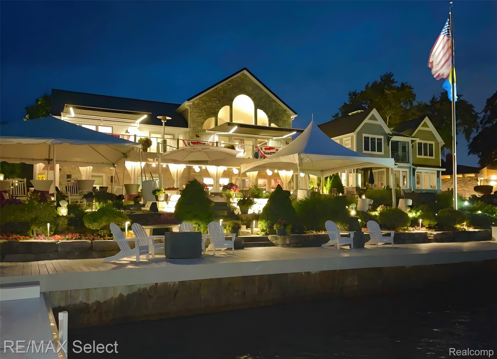 Fenton, Michigan, 48430, United States, 4 Bedrooms Bedrooms, ,5 BathroomsBathrooms,Residential,Active,2016693