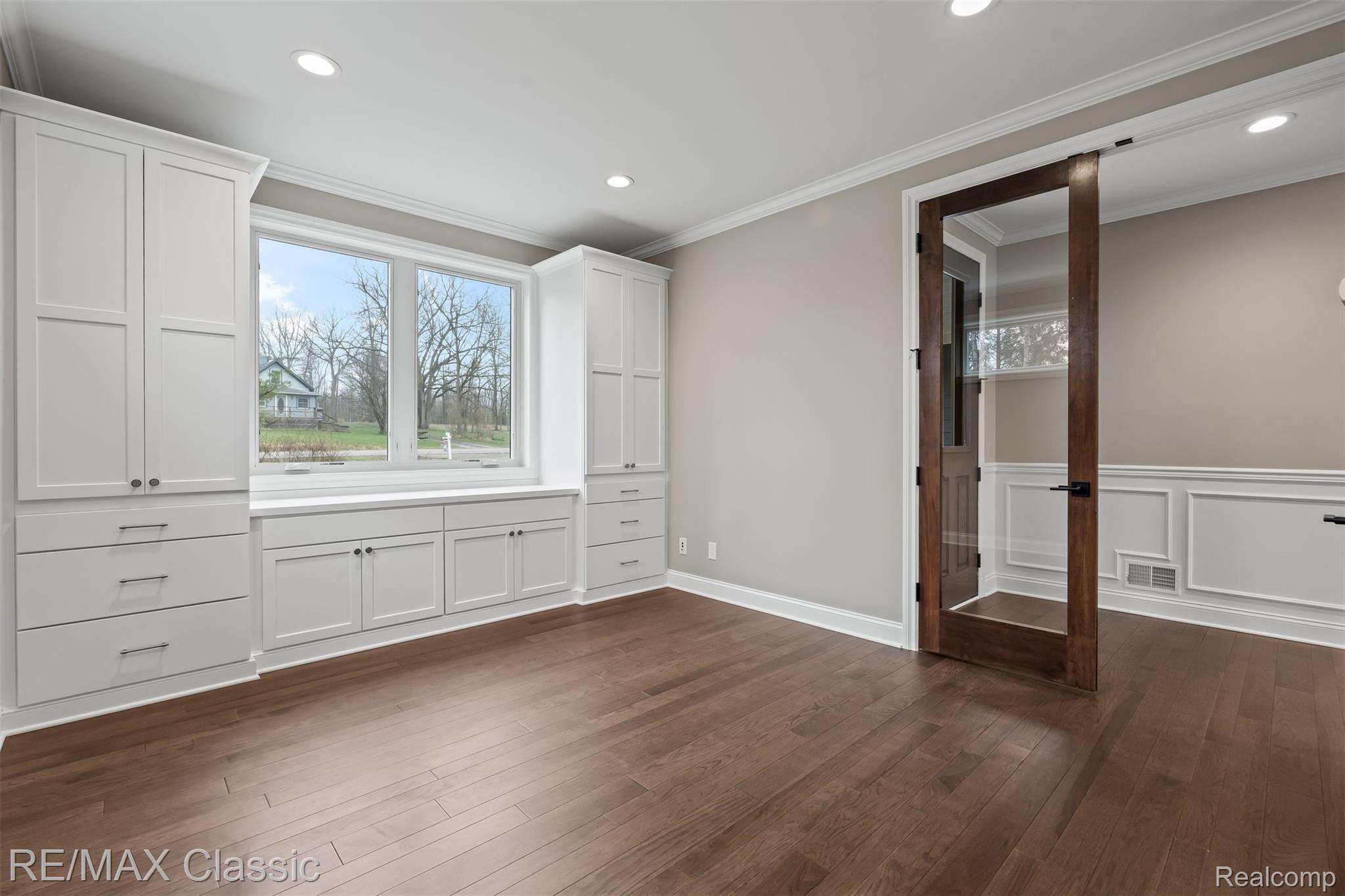 Dexter, Michigan, 48130, United States, 4 Bedrooms Bedrooms, ,4 BathroomsBathrooms,Residential,Active,2036699