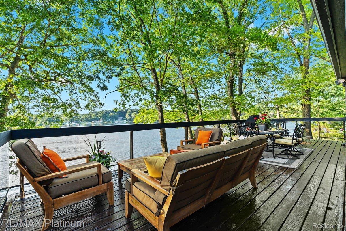 Howell, Michigan, 48843, United States, 4 Bedrooms Bedrooms, ,6 BathroomsBathrooms,Residential,Active,1973360