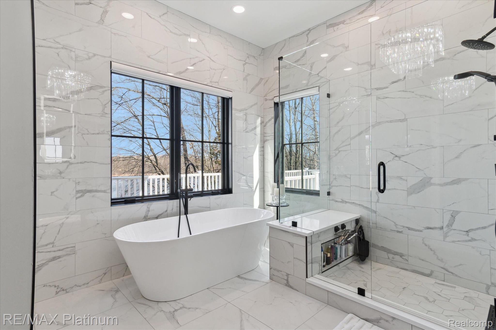 Pinckney, Michigan, 48169, United States, 5 Bedrooms Bedrooms, ,7 BathroomsBathrooms,Residential,Active,1756437
