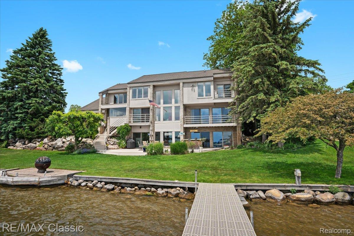 Commercetwp, Michigan, 48382, United States, 3 Bedrooms Bedrooms, ,4 BathroomsBathrooms,Residential,Active,1893215