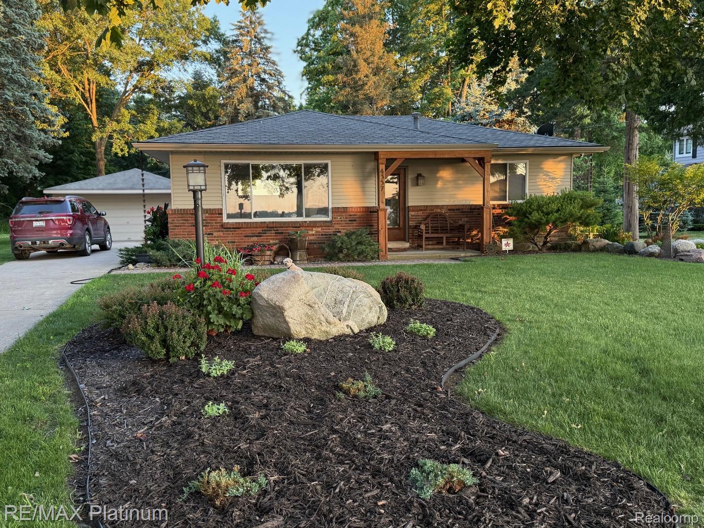 Brighton, Michigan, 48116, United States, 2 Bedrooms Bedrooms, ,2 BathroomsBathrooms,Residential,Active,2007644