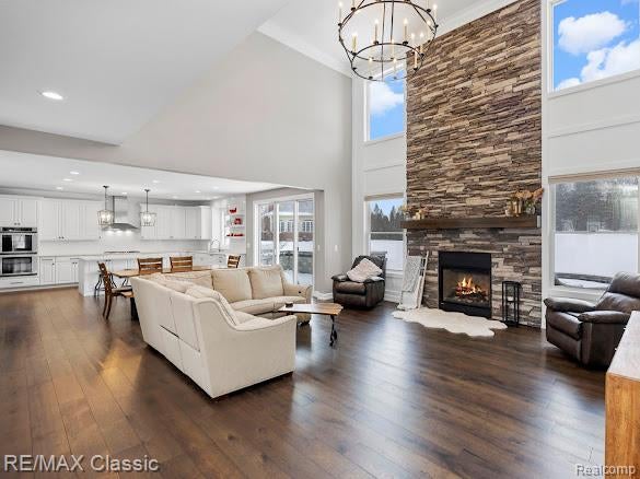 Milford, Michigan, 48380, United States, 5 Bedrooms Bedrooms, ,6 BathroomsBathrooms,Residential,Active,2015845