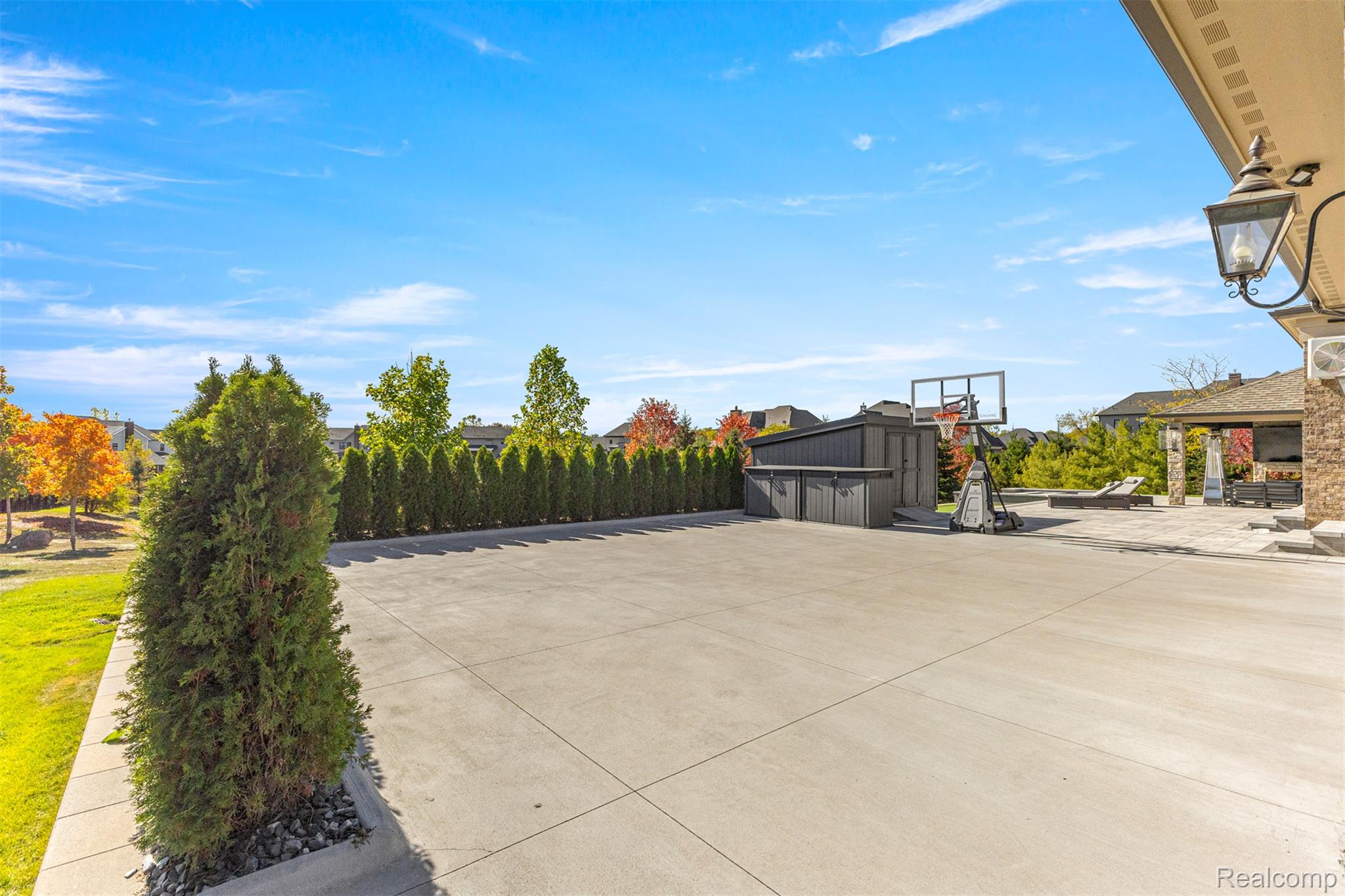 Northville, Michigan, 48168, United States, 5 Bedrooms Bedrooms, ,7 BathroomsBathrooms,Residential,Active,1960117