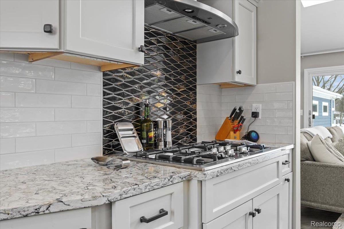 Clarkston, Michigan, 48346, United States, 4 Bedrooms Bedrooms, ,3 BathroomsBathrooms,Residential,Active,2012215