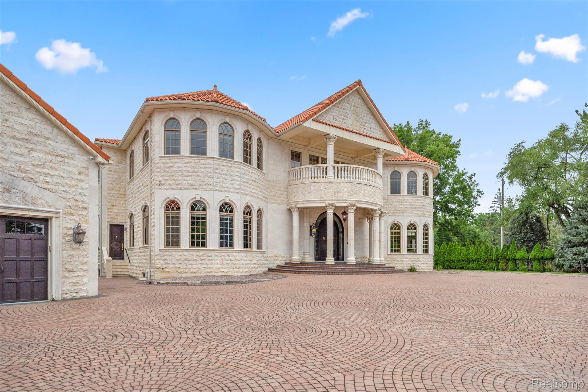 Northville, Michigan, 48168, United States, 9 Bedrooms Bedrooms, ,14 BathroomsBathrooms,Residential,Active,1904136