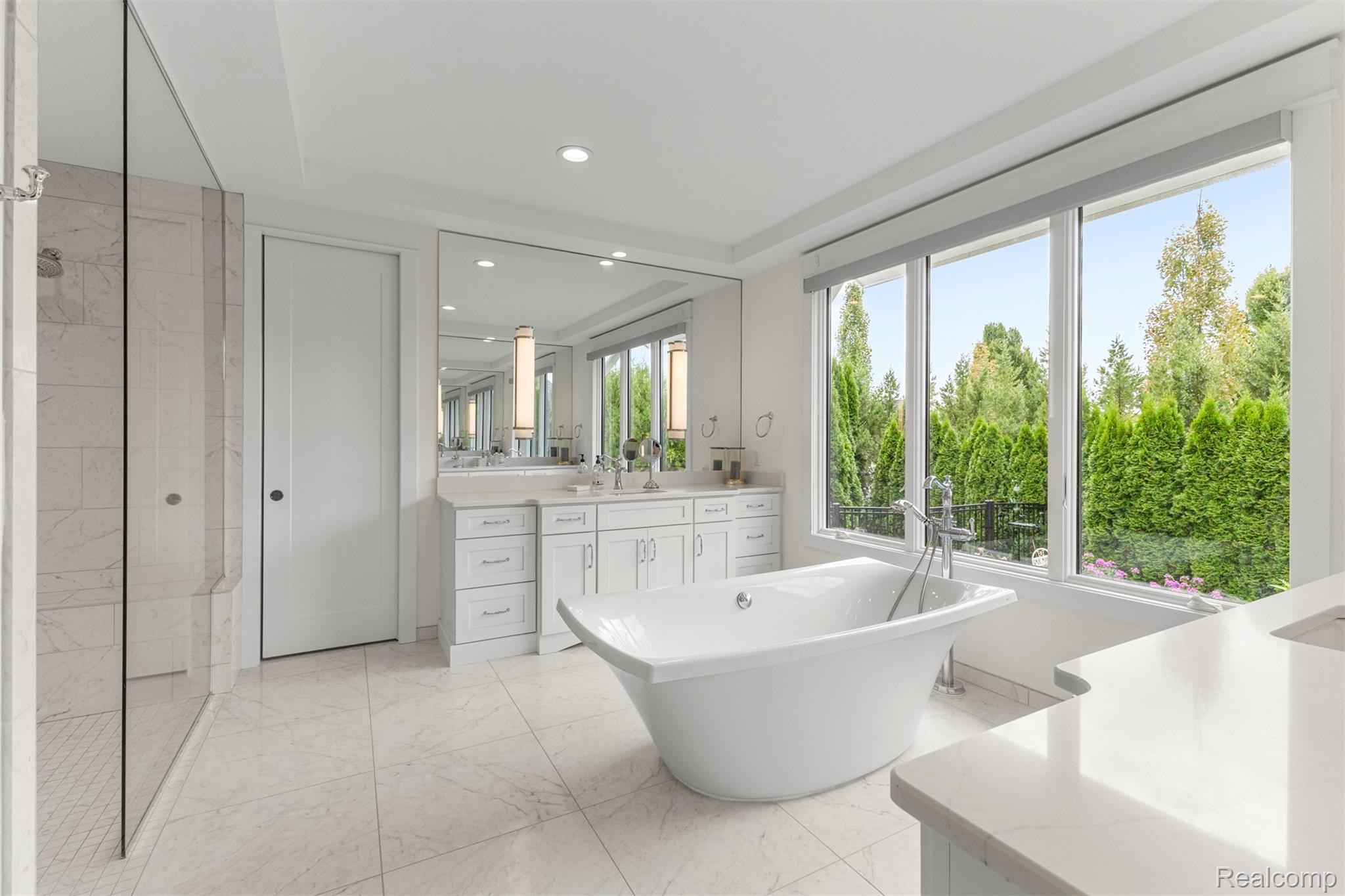 Northville, Michigan, 48168, United States, 5 Bedrooms Bedrooms, ,6 BathroomsBathrooms,Residential,Active,1913964