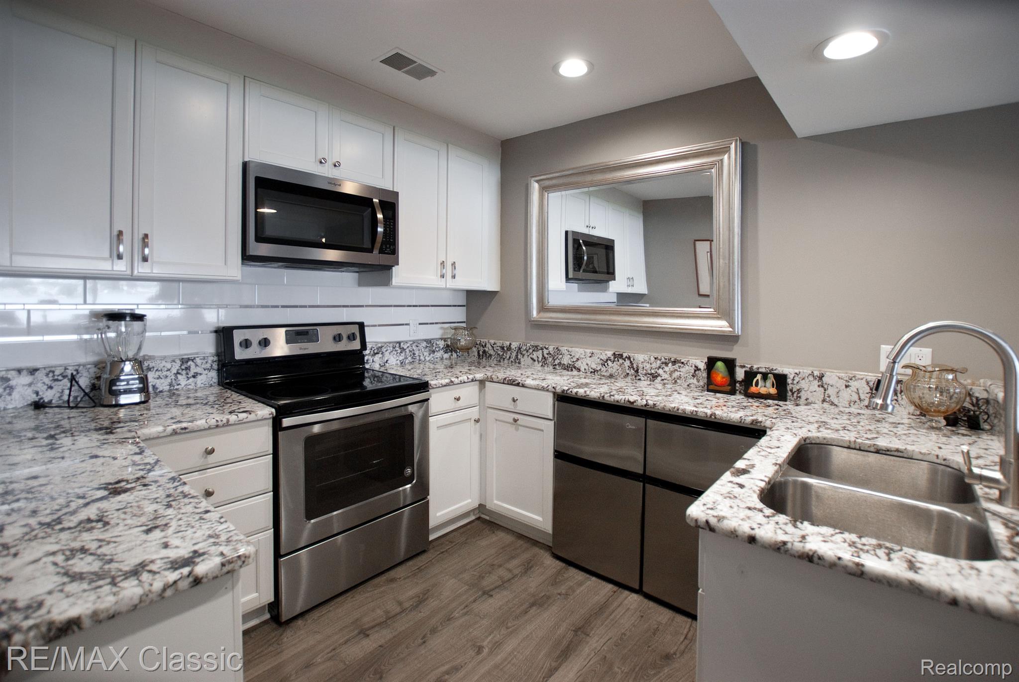 Wolverinelake, Michigan, 48390, United States, ,4 BathroomsBathrooms,Residential,Active,1831819