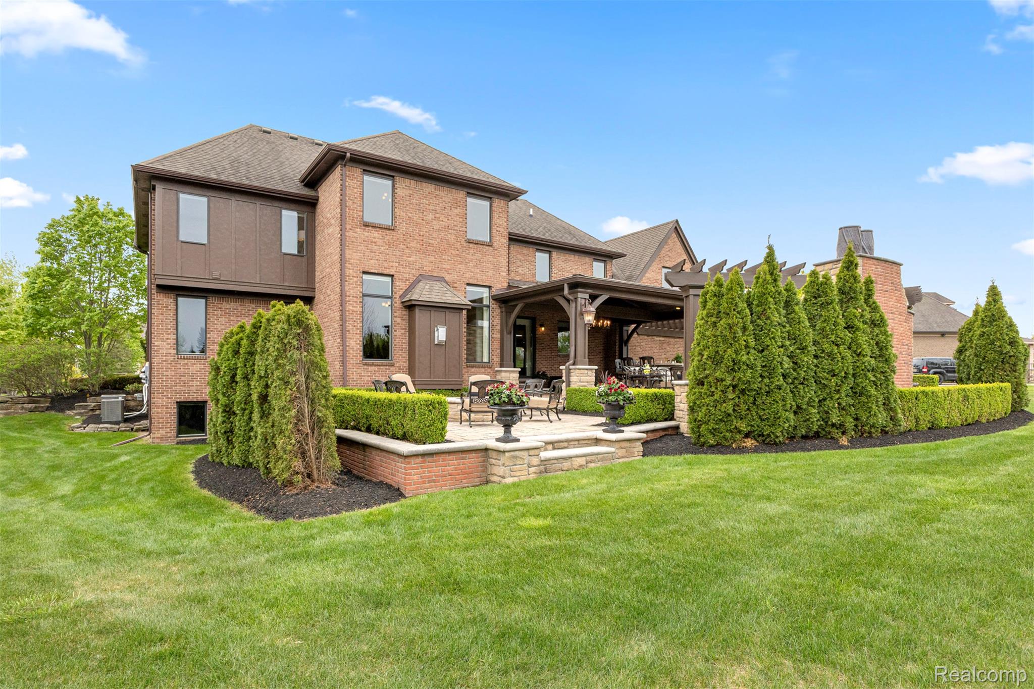 Northville, Michigan, 48167, United States, 4 Bedrooms Bedrooms, ,4 BathroomsBathrooms,Residential,Active,2052116