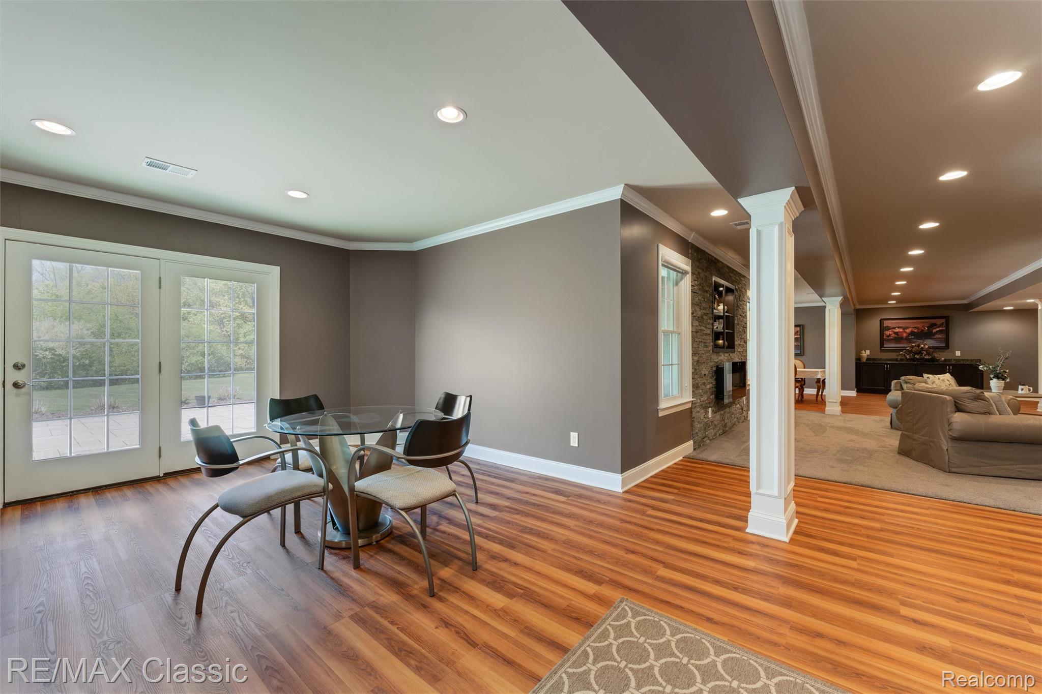 Novi, Michigan, 48374, United States, 5 Bedrooms Bedrooms, ,5 BathroomsBathrooms,Residential,Pending,2052115