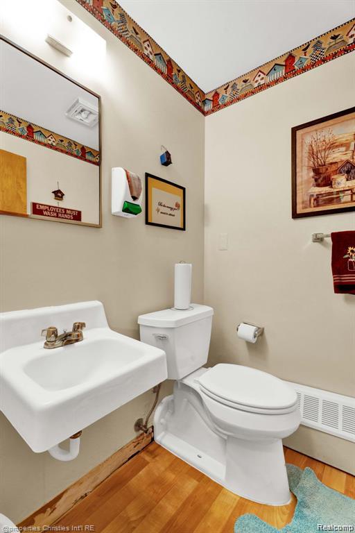 Beverlyhills, Michigan, 48025, United States, 3 Bedrooms Bedrooms, ,3 BathroomsBathrooms,Residential,Active,1997591