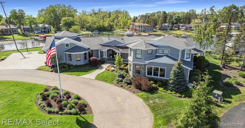 Fenton, Michigan, 48430, United States, 4 Bedrooms Bedrooms, ,4 BathroomsBathrooms,Residential,Active,2015817