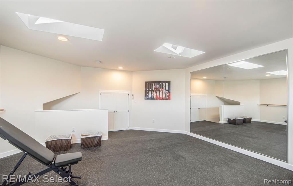 Fenton, Michigan, 48430, United States, 4 Bedrooms Bedrooms, ,4 BathroomsBathrooms,Residential,Active,2015817