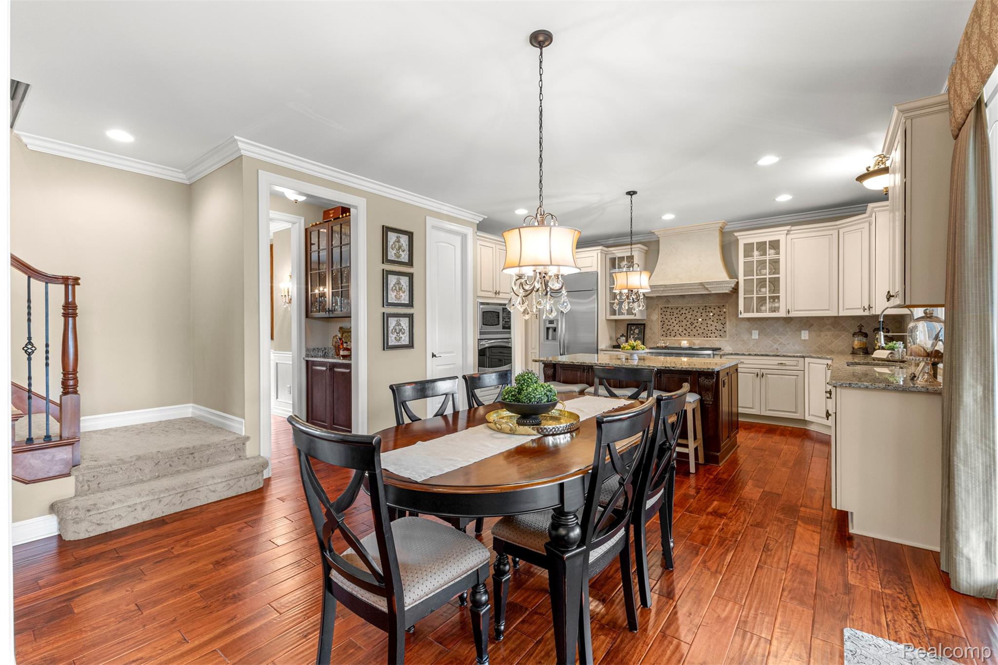 Northville, Michigan, 48167, United States, 4 Bedrooms Bedrooms, ,4 BathroomsBathrooms,Residential,Active,2052116
