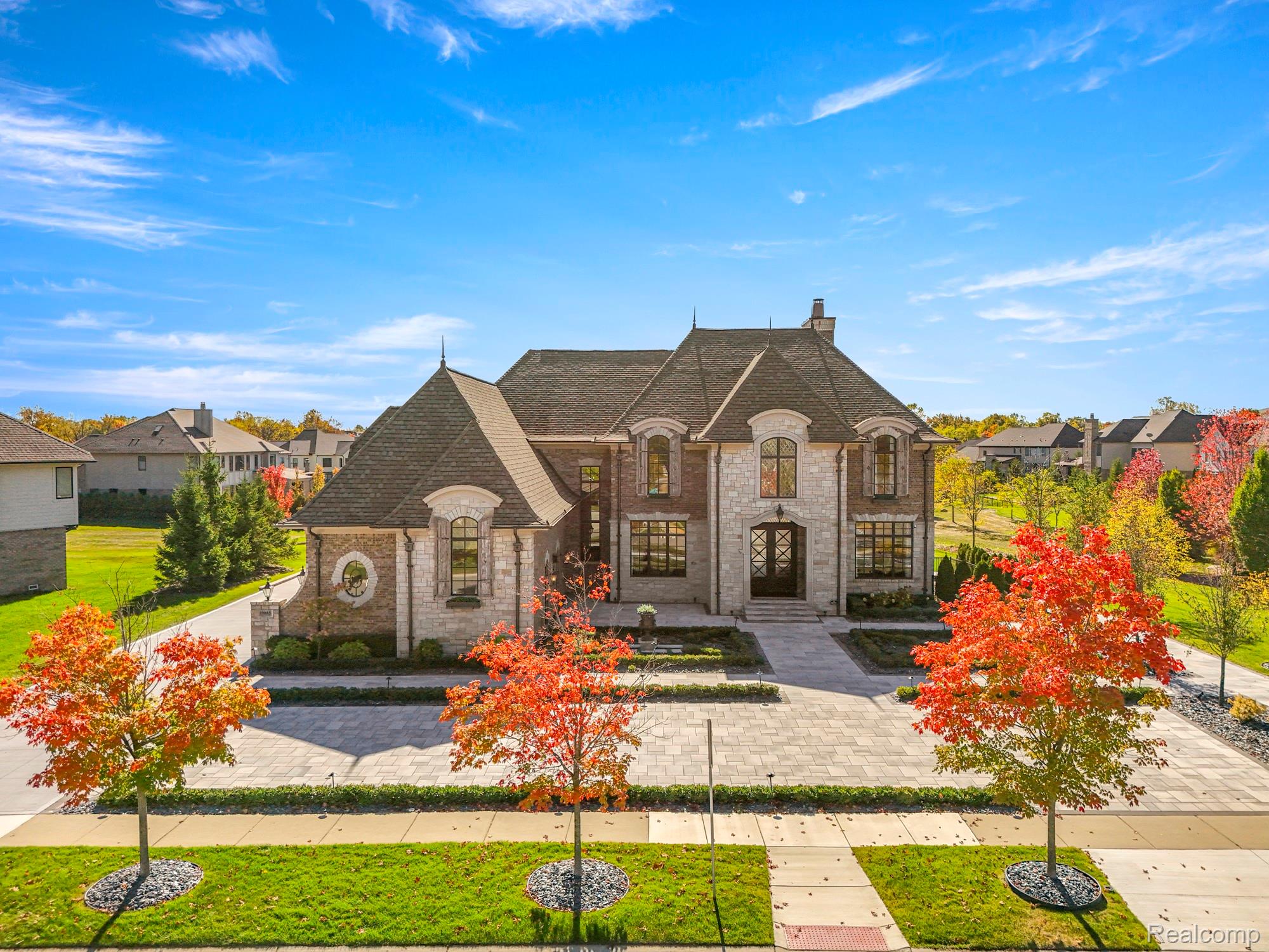 Northville, Michigan, 48168, United States, 5 Bedrooms Bedrooms, ,7 BathroomsBathrooms,Residential,Active,1960117