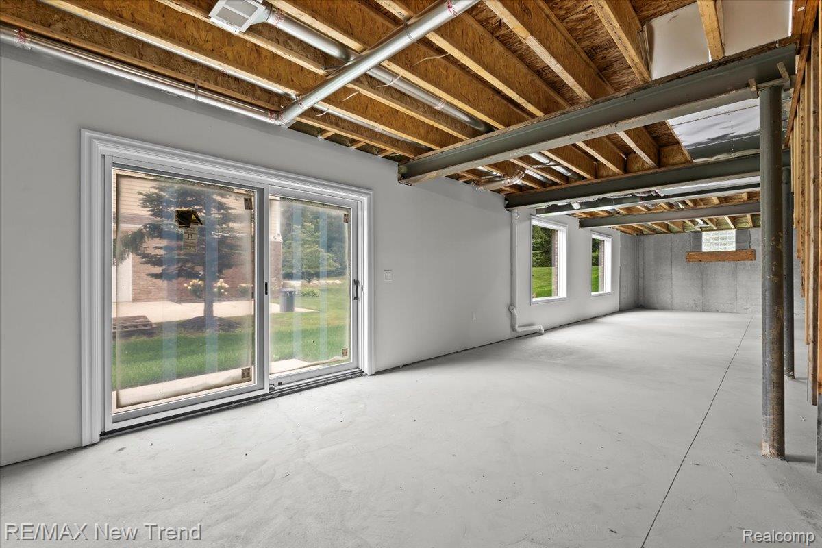 Farmingtonhills, Michigan, 48336, United States, 5 Bedrooms Bedrooms, ,5 BathroomsBathrooms,Residential,Active,1987268