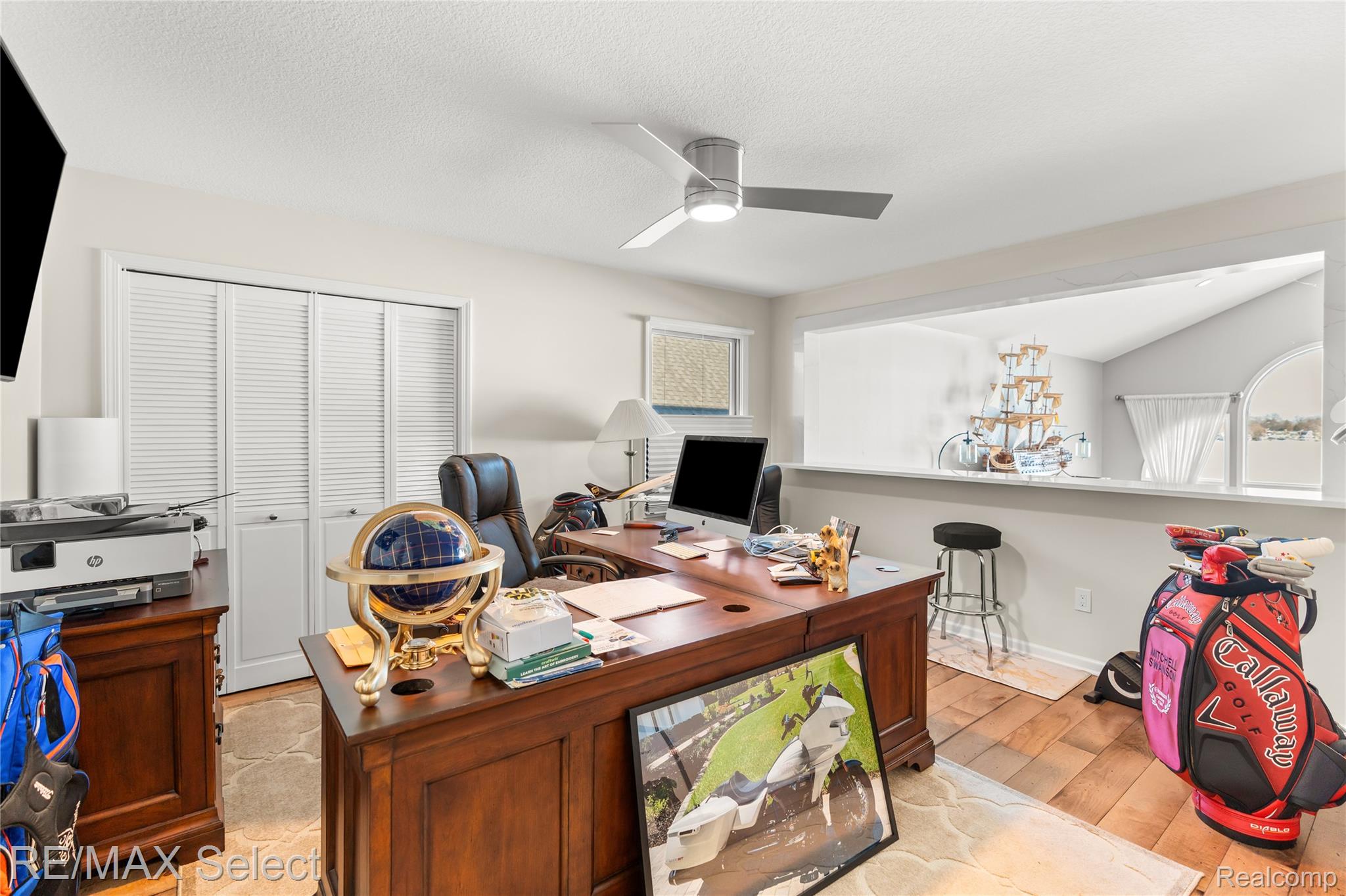 Fenton, Michigan, 48430, United States, 4 Bedrooms Bedrooms, ,5 BathroomsBathrooms,Residential,Active,2016693