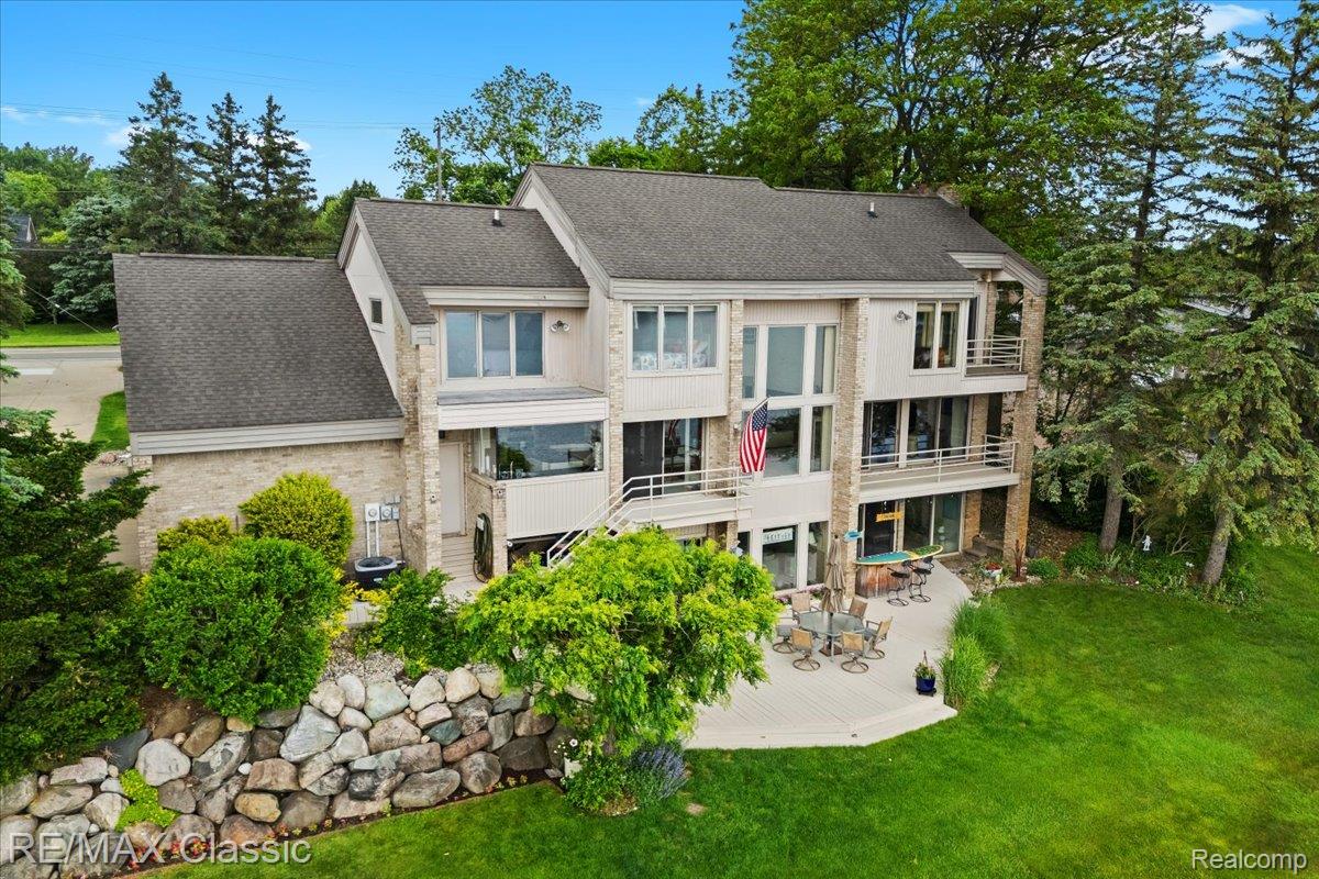 Commercetwp, Michigan, 48382, United States, 3 Bedrooms Bedrooms, ,4 BathroomsBathrooms,Residential,Active,1893215