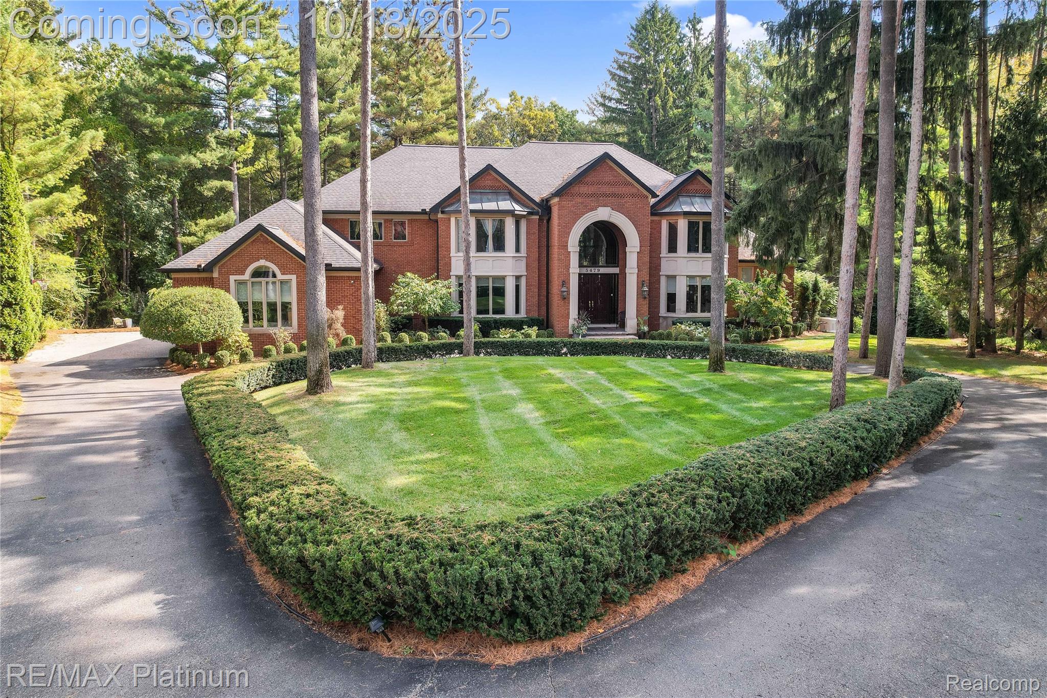 Brighton, Michigan, 48116, United States, 6 Bedrooms Bedrooms, ,7 BathroomsBathrooms,Residential,Active,1965994