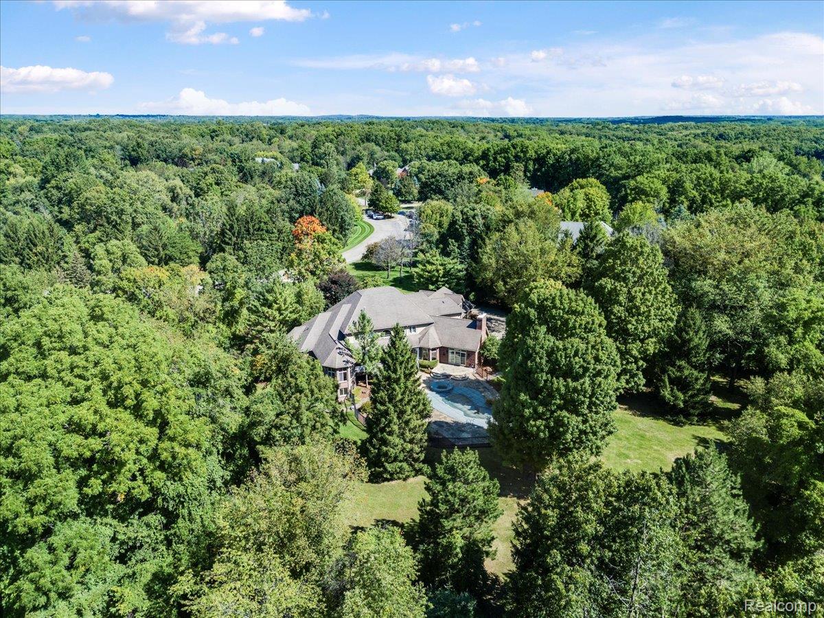 Rochester, Michigan, 48306, United States, 5 Bedrooms Bedrooms, ,6 BathroomsBathrooms,Residential,Active,2017103