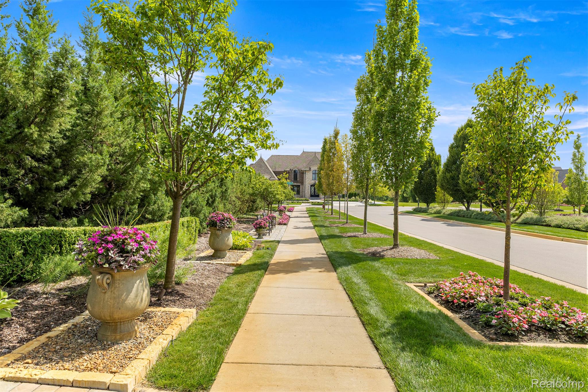 Northville, Michigan, 48168, United States, 5 Bedrooms Bedrooms, ,6 BathroomsBathrooms,Residential,Active,1913964