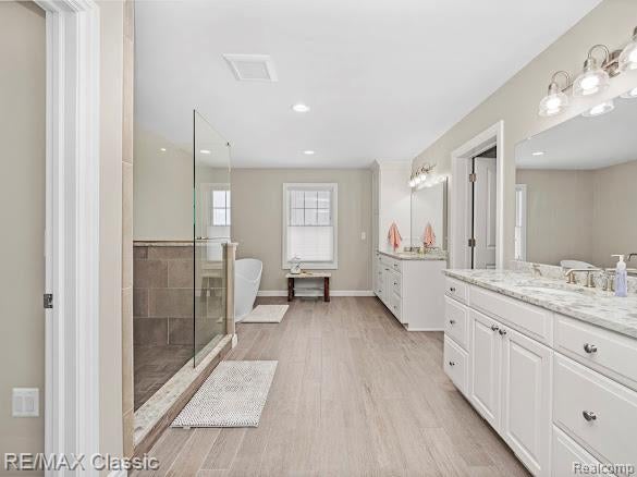 Milford, Michigan, 48380, United States, 5 Bedrooms Bedrooms, ,6 BathroomsBathrooms,Residential,Active,2015845