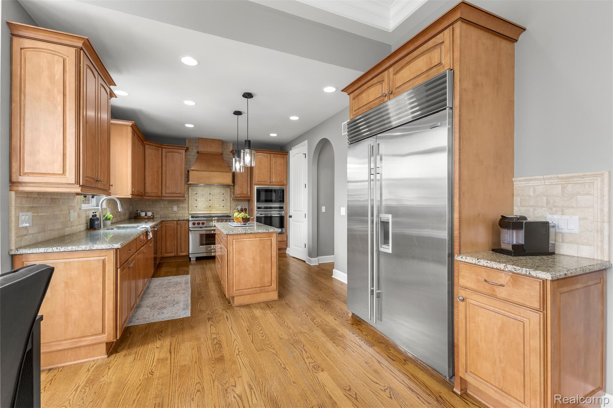 Southlyon, Michigan, 48178, United States, 4 Bedrooms Bedrooms, ,5 BathroomsBathrooms,Residential,Active,2045027
