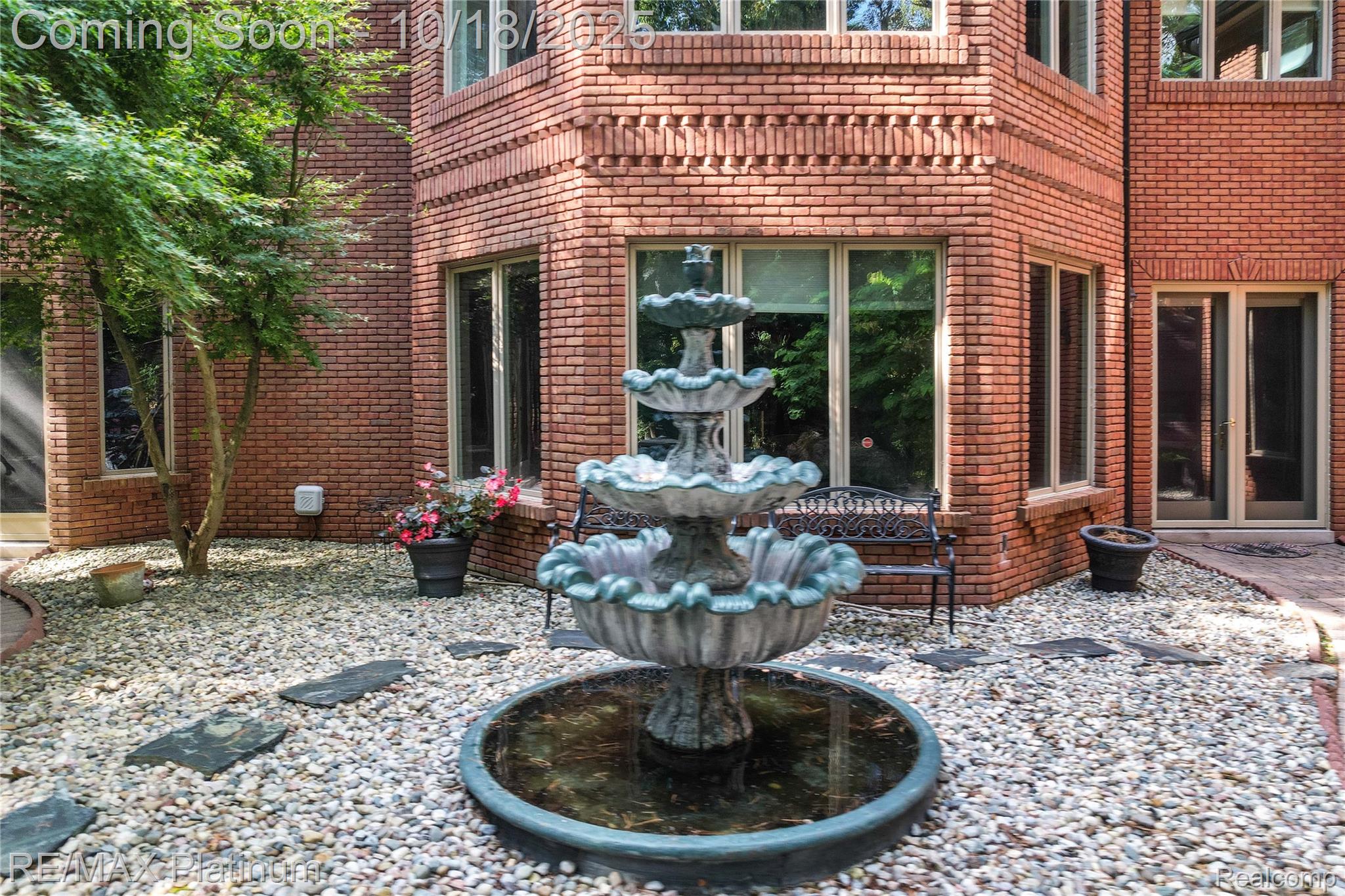 Brighton, Michigan, 48116, United States, 6 Bedrooms Bedrooms, ,7 BathroomsBathrooms,Residential,Active,1965994