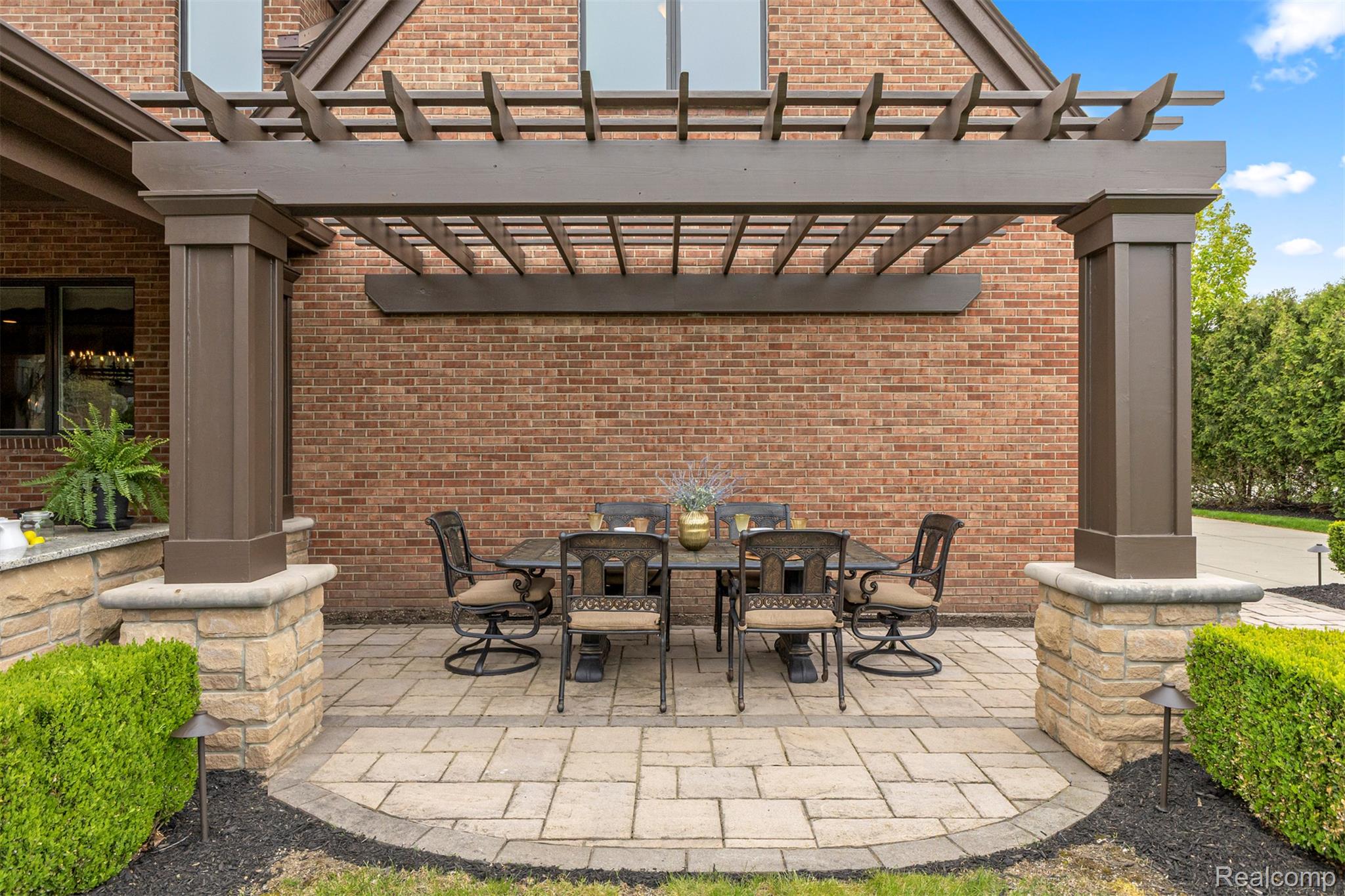 Northville, Michigan, 48167, United States, 4 Bedrooms Bedrooms, ,4 BathroomsBathrooms,Residential,Active,2052116