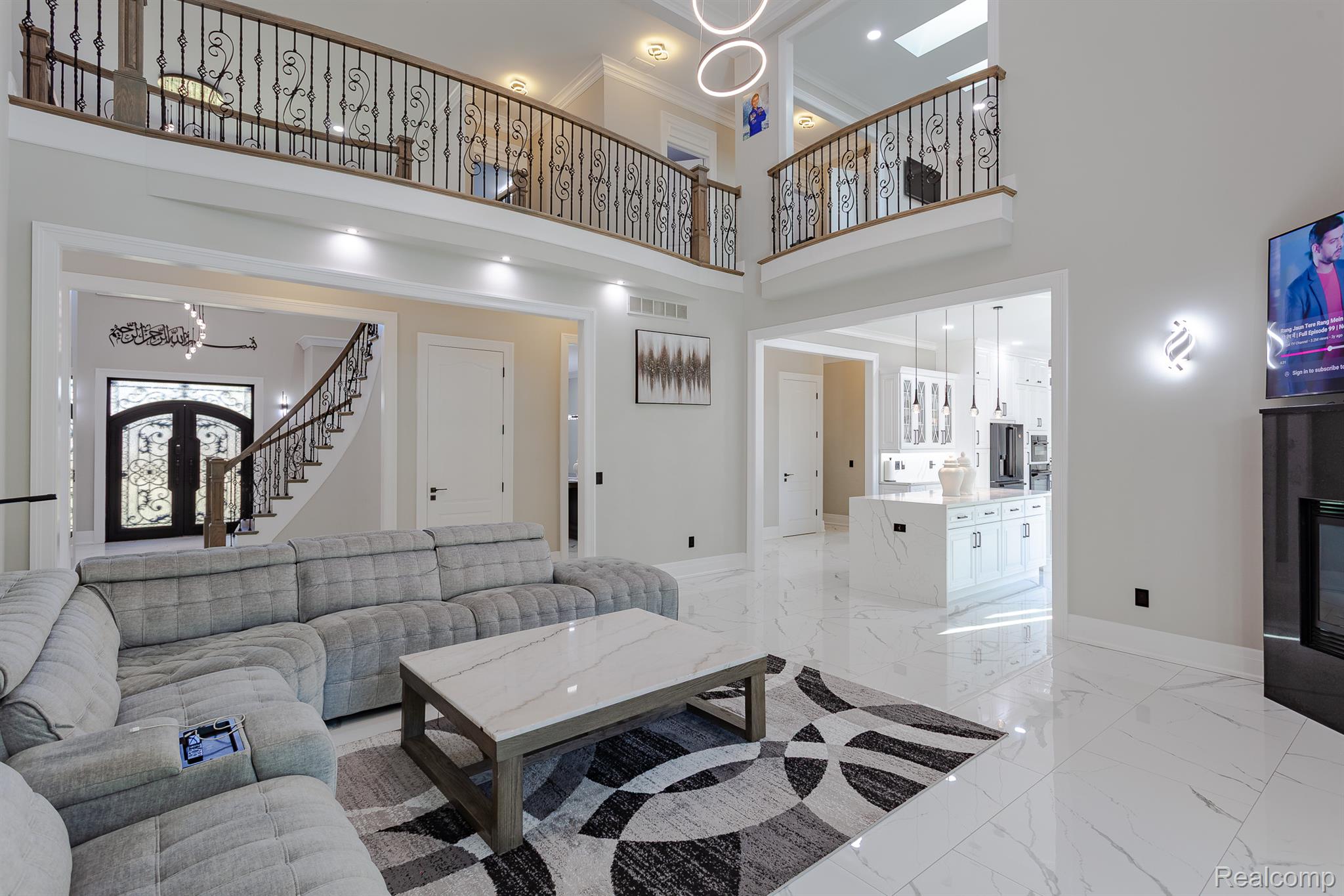 Rochesterhills, Michigan, 48307, United States, 4 Bedrooms Bedrooms, ,5 BathroomsBathrooms,Residential,Active,1962188