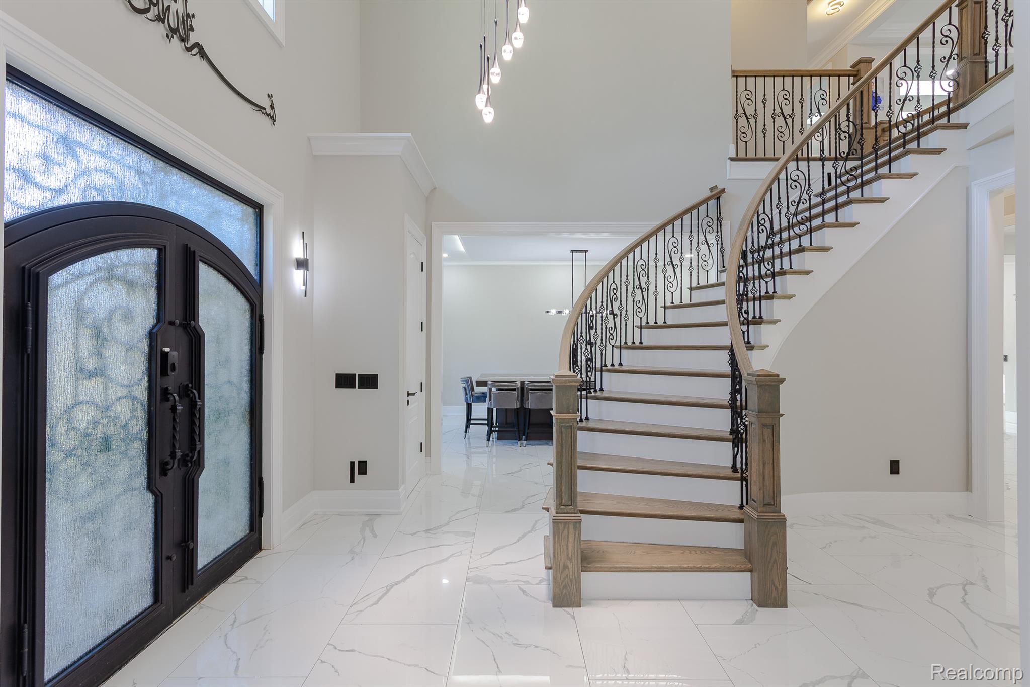 Rochesterhills, Michigan, 48307, United States, 4 Bedrooms Bedrooms, ,5 BathroomsBathrooms,Residential,Active,1962188