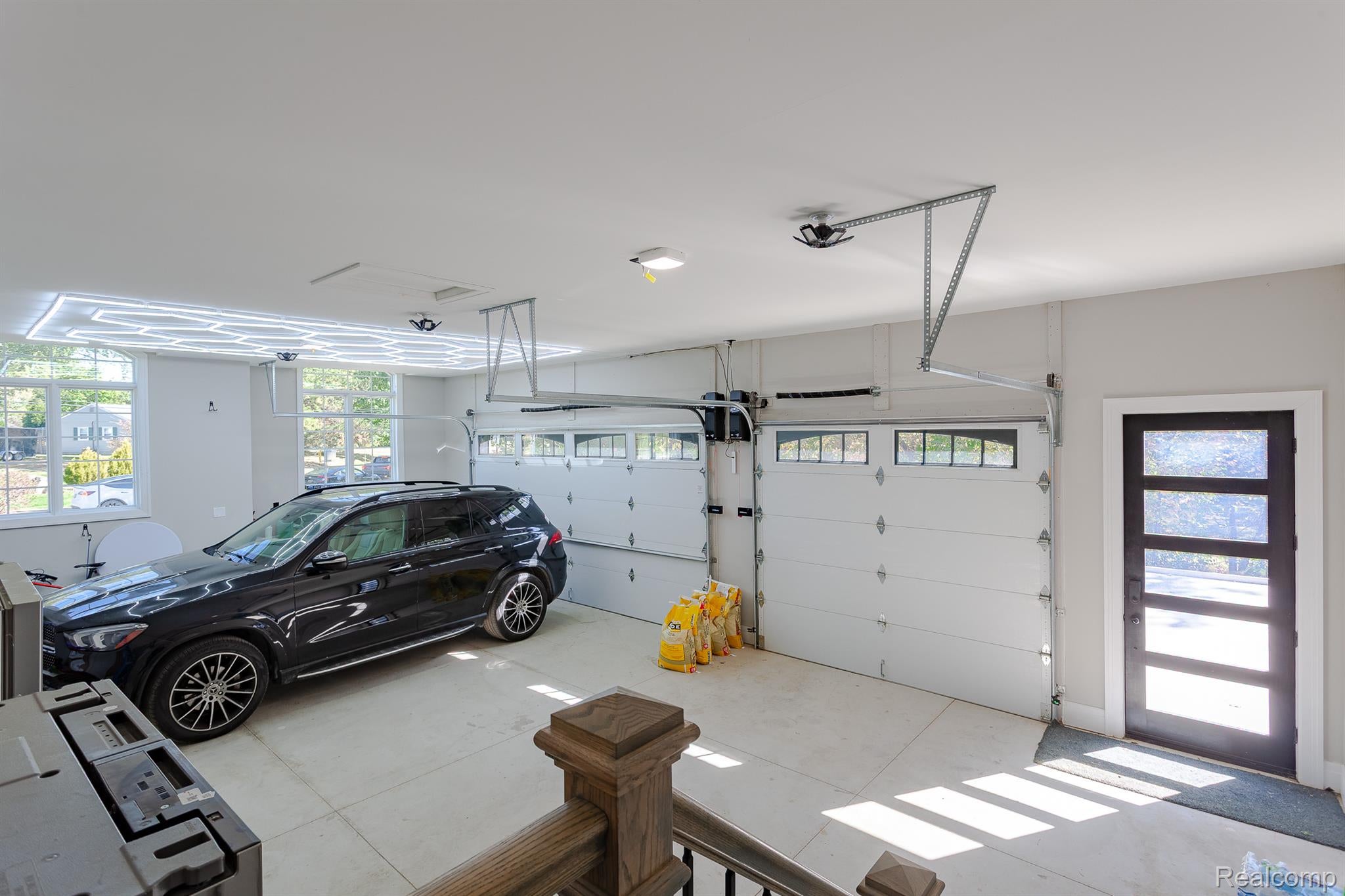 Rochesterhills, Michigan, 48307, United States, 4 Bedrooms Bedrooms, ,5 BathroomsBathrooms,Residential,Active,1962188