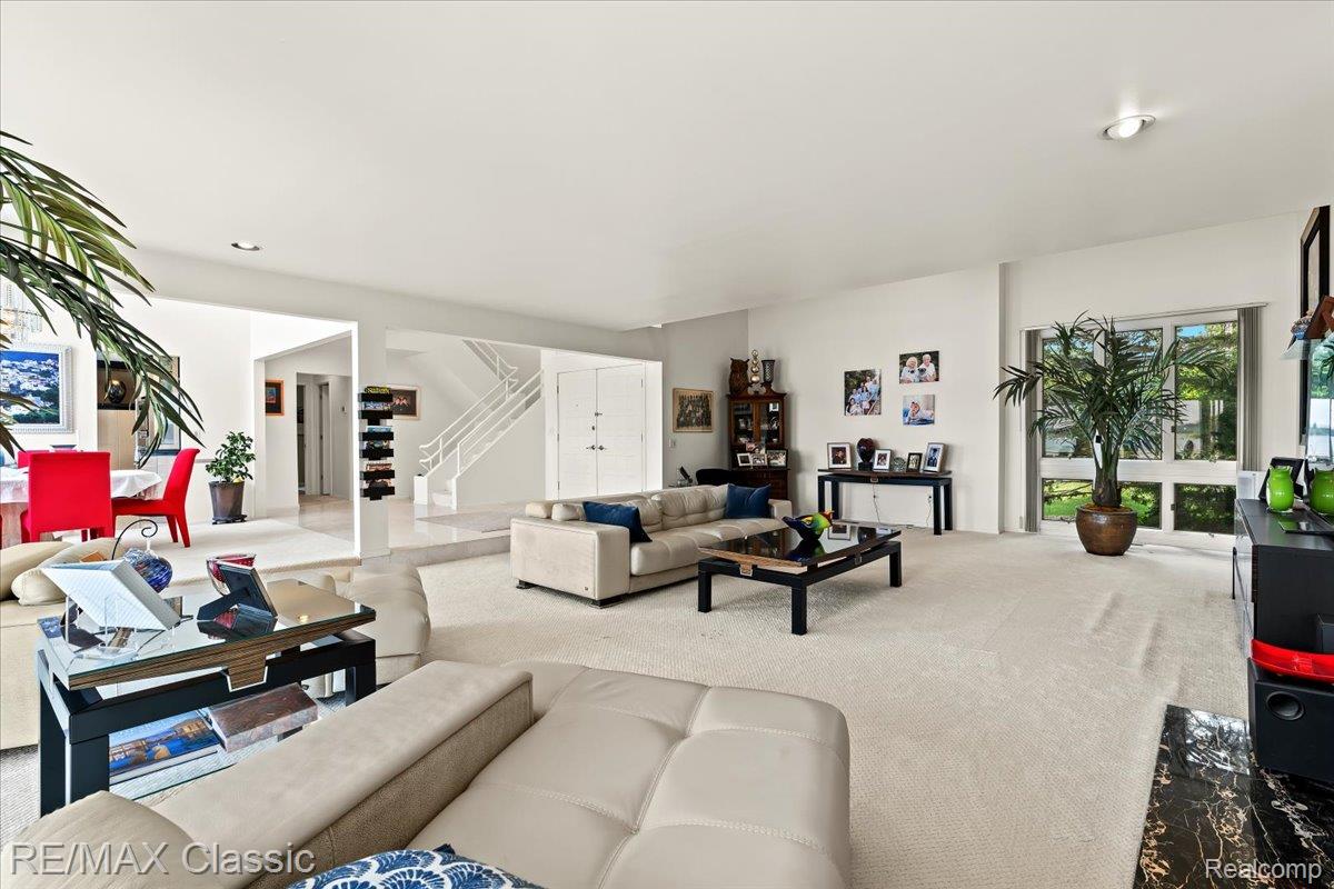 Commercetwp, Michigan, 48382, United States, 3 Bedrooms Bedrooms, ,4 BathroomsBathrooms,Residential,Active,1893215