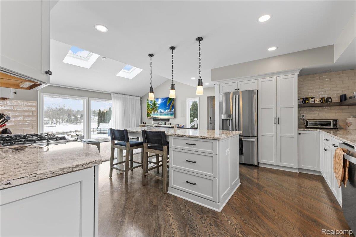 Clarkston, Michigan, 48346, United States, 4 Bedrooms Bedrooms, ,3 BathroomsBathrooms,Residential,Active,2012215