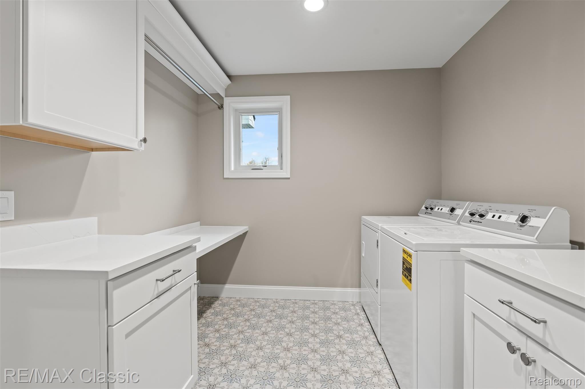 Dexter, Michigan, 48130, United States, 4 Bedrooms Bedrooms, ,4 BathroomsBathrooms,Residential,Active,2036699