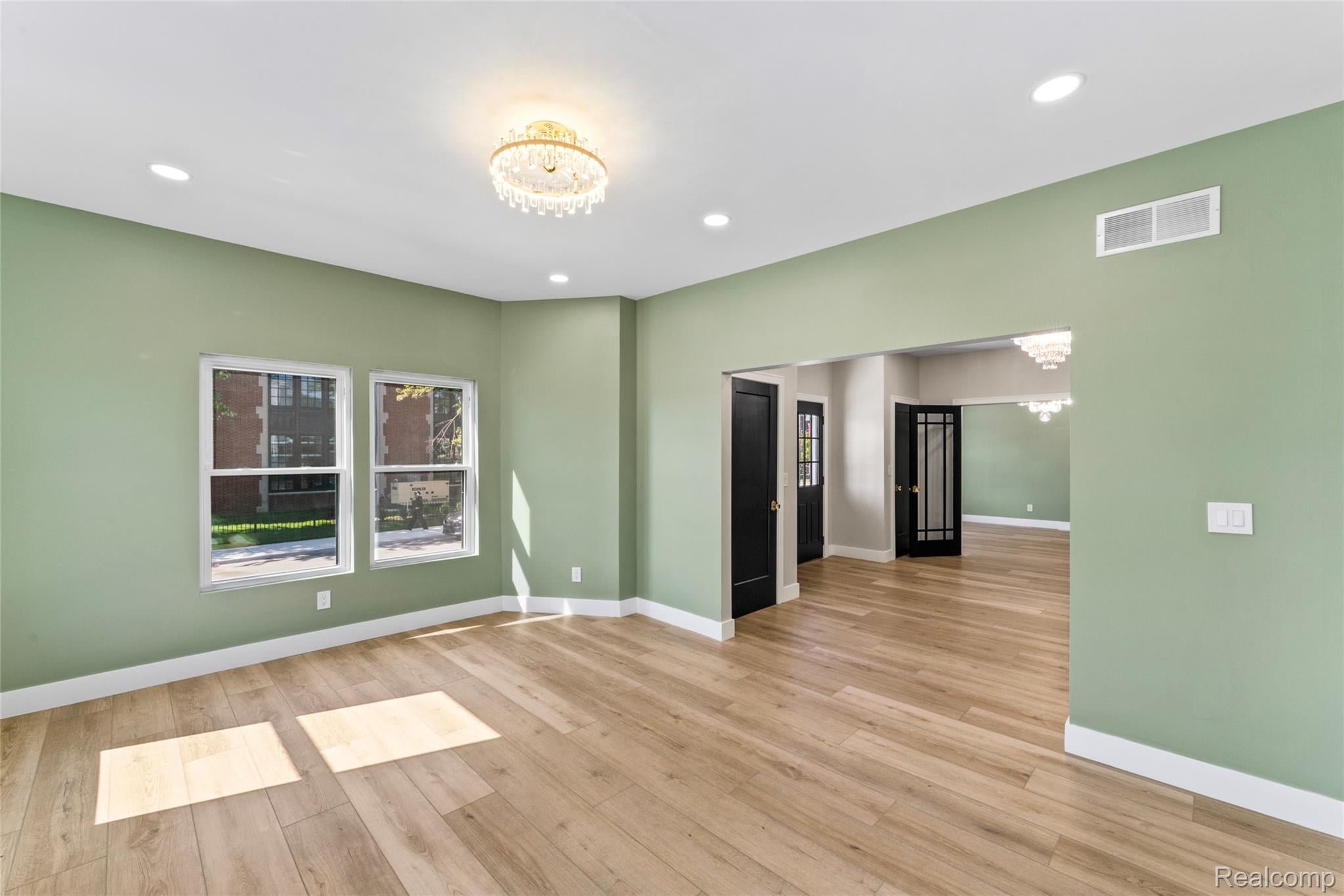 Detroit, Michigan, 48201, United States, 5 Bedrooms Bedrooms, ,6 BathroomsBathrooms,Residential,Active,1963411