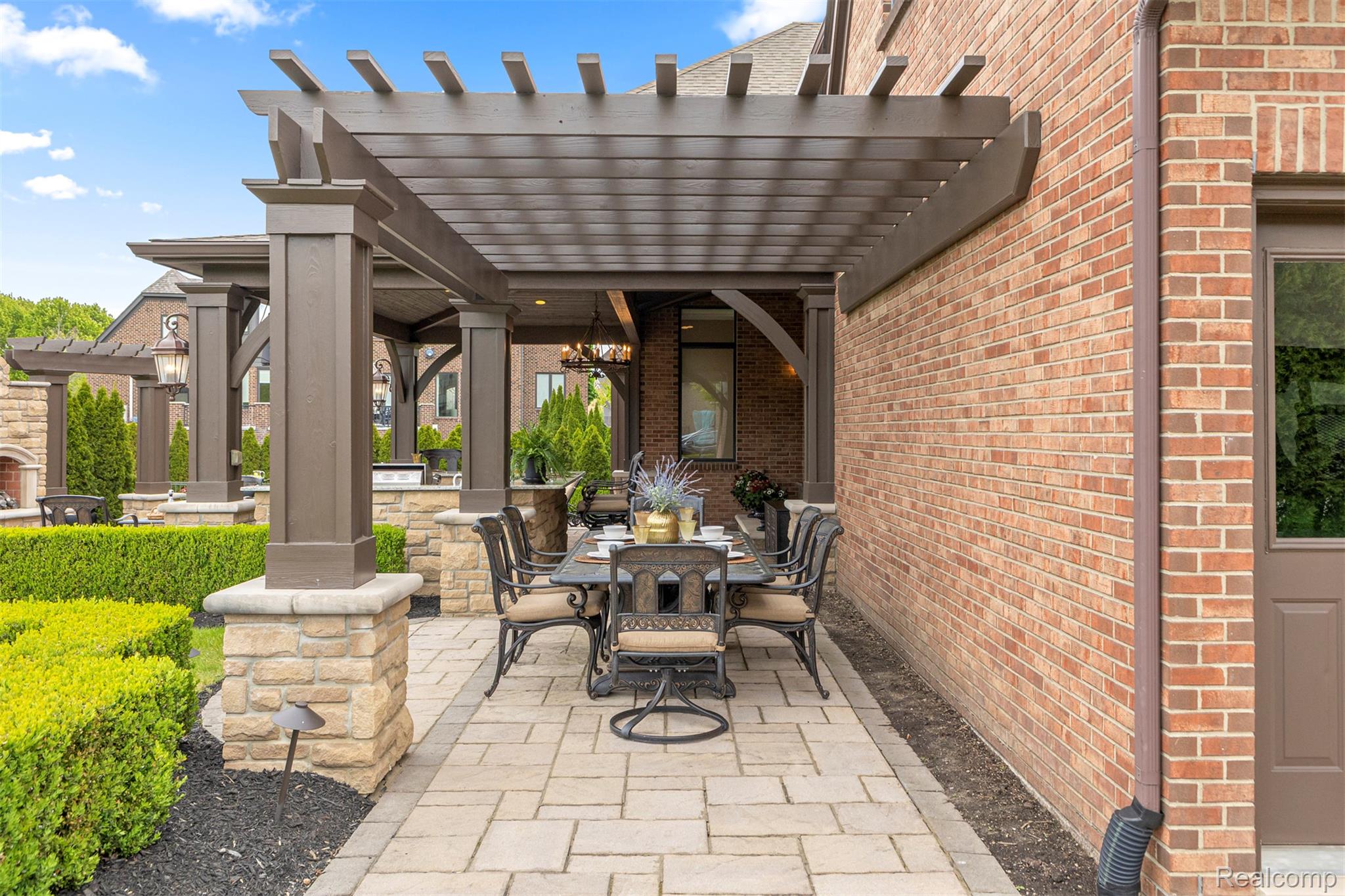 Northville, Michigan, 48167, United States, 4 Bedrooms Bedrooms, ,4 BathroomsBathrooms,Residential,Active,2052116