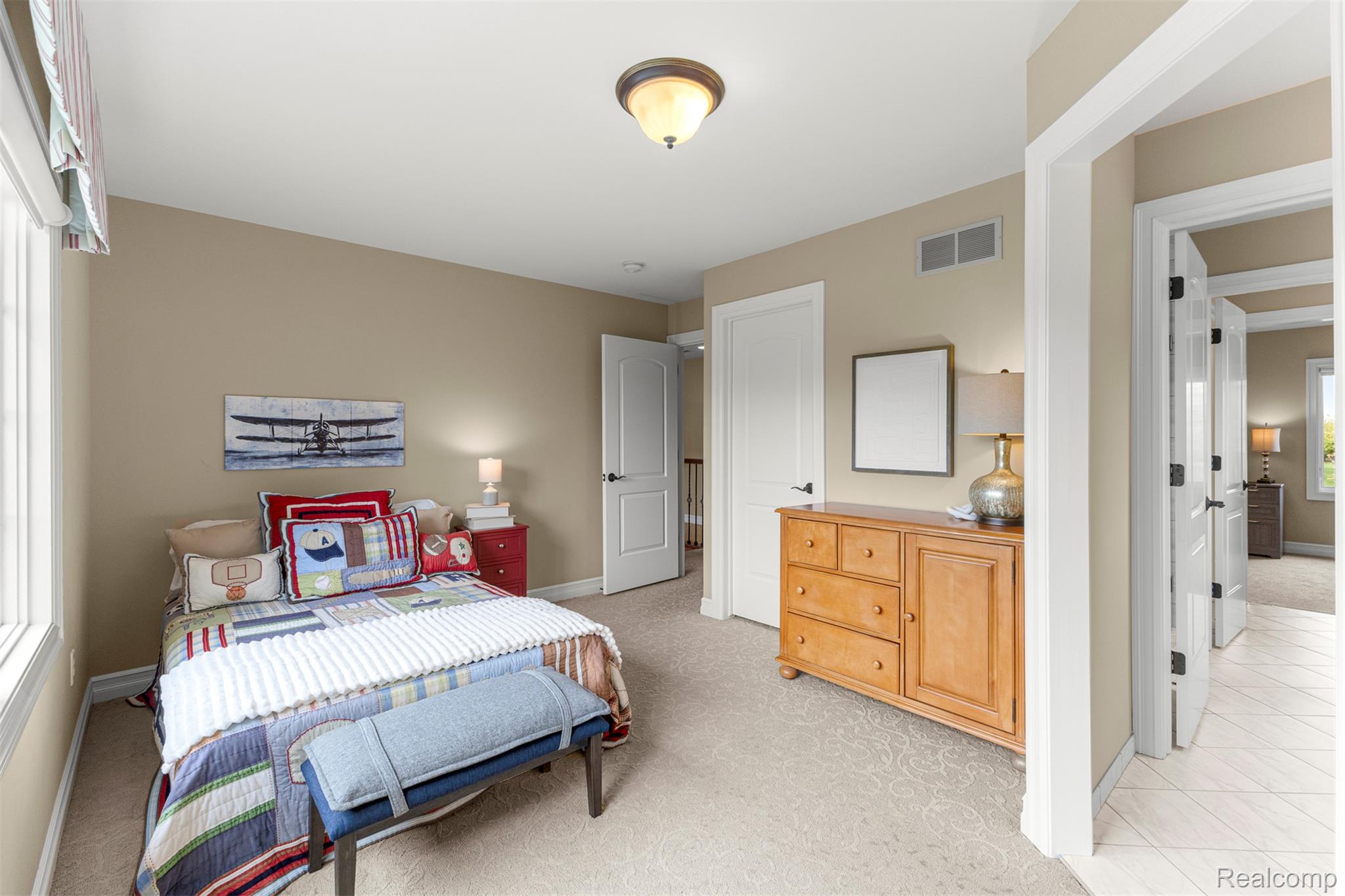 Northville, Michigan, 48167, United States, 4 Bedrooms Bedrooms, ,4 BathroomsBathrooms,Residential,Active,2052116