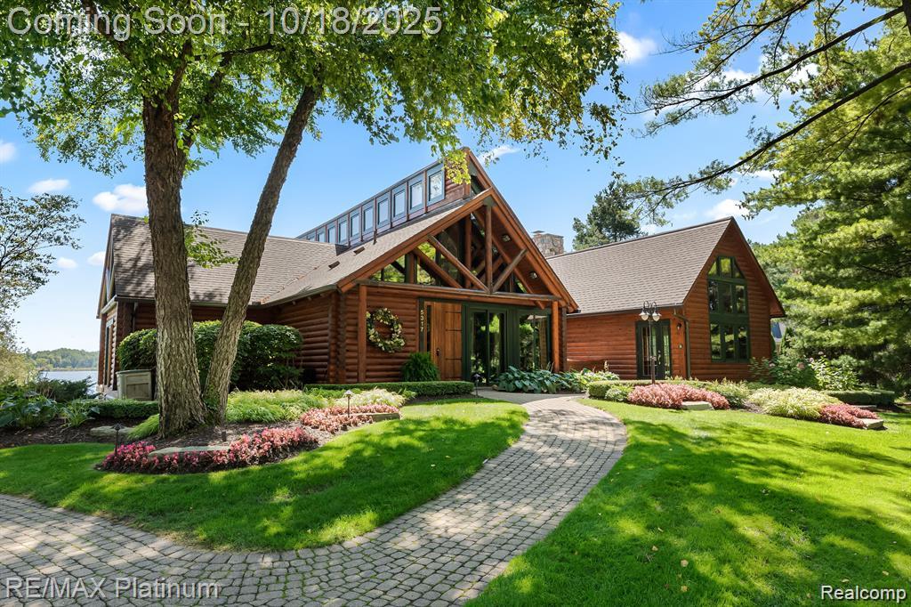 Brighton, Michigan, 48116, United States, 6 Bedrooms Bedrooms, ,7 BathroomsBathrooms,Residential,Active,1965994