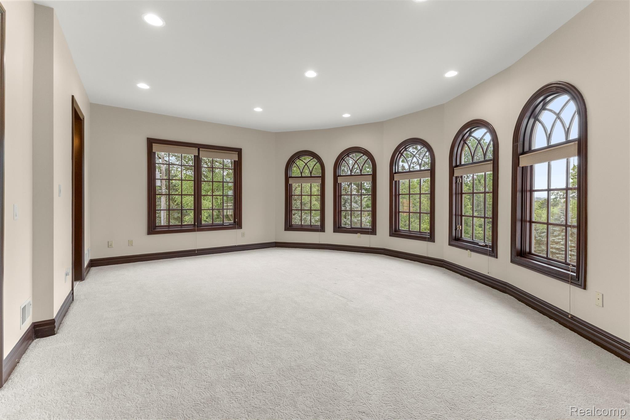 Northville, Michigan, 48168, United States, 9 Bedrooms Bedrooms, ,14 BathroomsBathrooms,Residential,Active,1904136