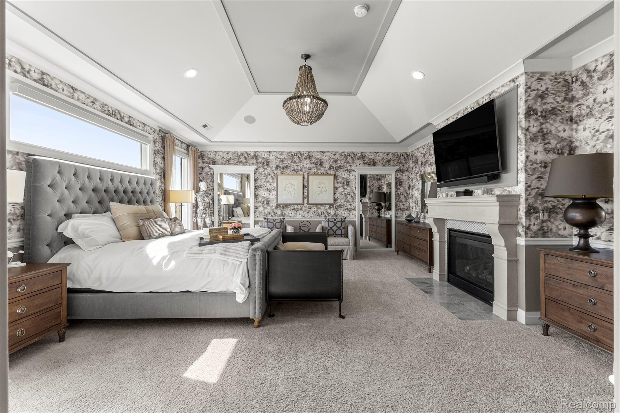 Northville, Michigan, 48168, United States, 5 Bedrooms Bedrooms, ,7 BathroomsBathrooms,Residential,Active,1960117