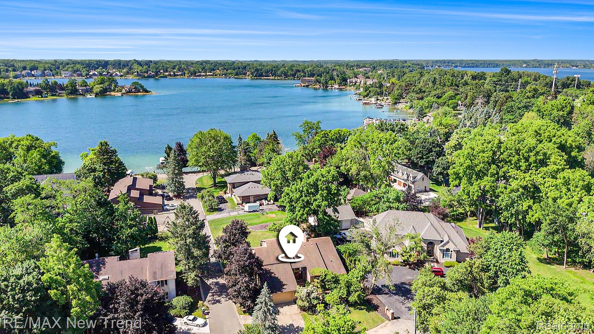 Westbloomfield, Michigan, 48324, United States, 5 Bedrooms Bedrooms, ,5 BathroomsBathrooms,Residential,Active,1922336