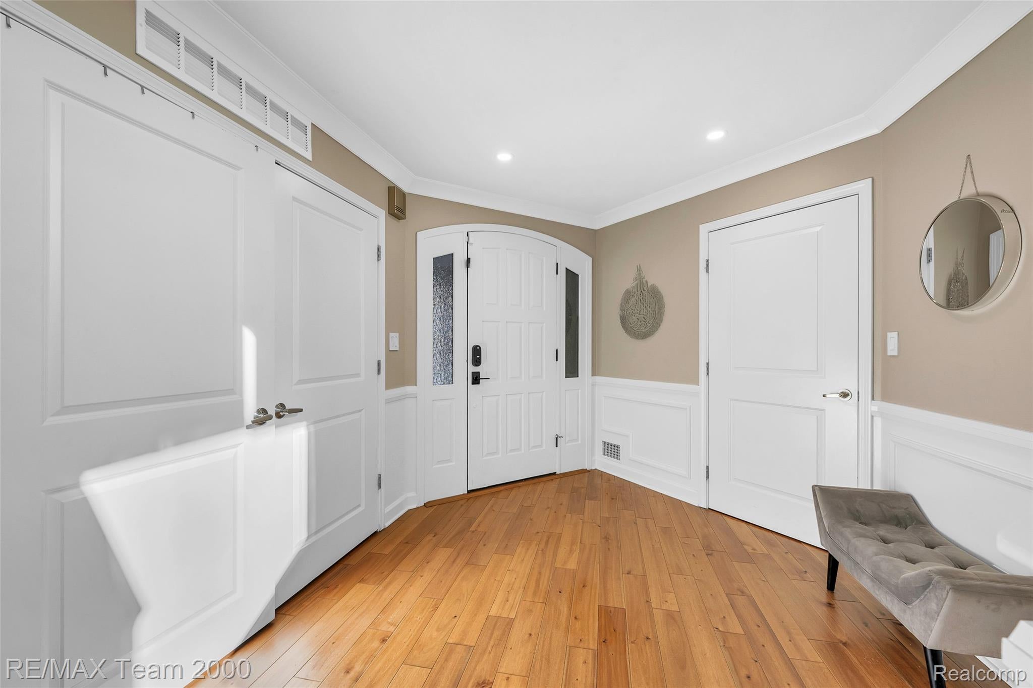 Dearborn, Michigan, 48124, United States, 4 Bedrooms Bedrooms, ,4 BathroomsBathrooms,Residential,Active,1985553