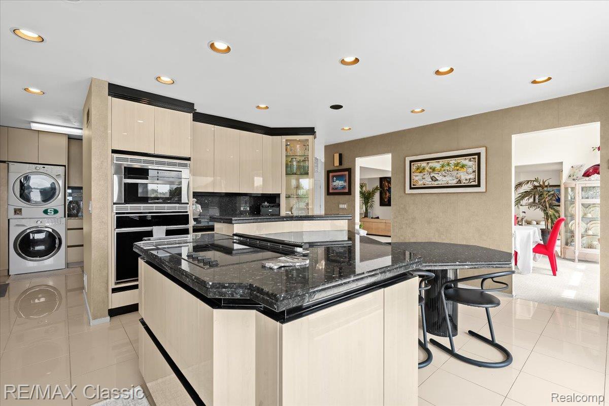 Commercetwp, Michigan, 48382, United States, 3 Bedrooms Bedrooms, ,4 BathroomsBathrooms,Residential,Active,1893215