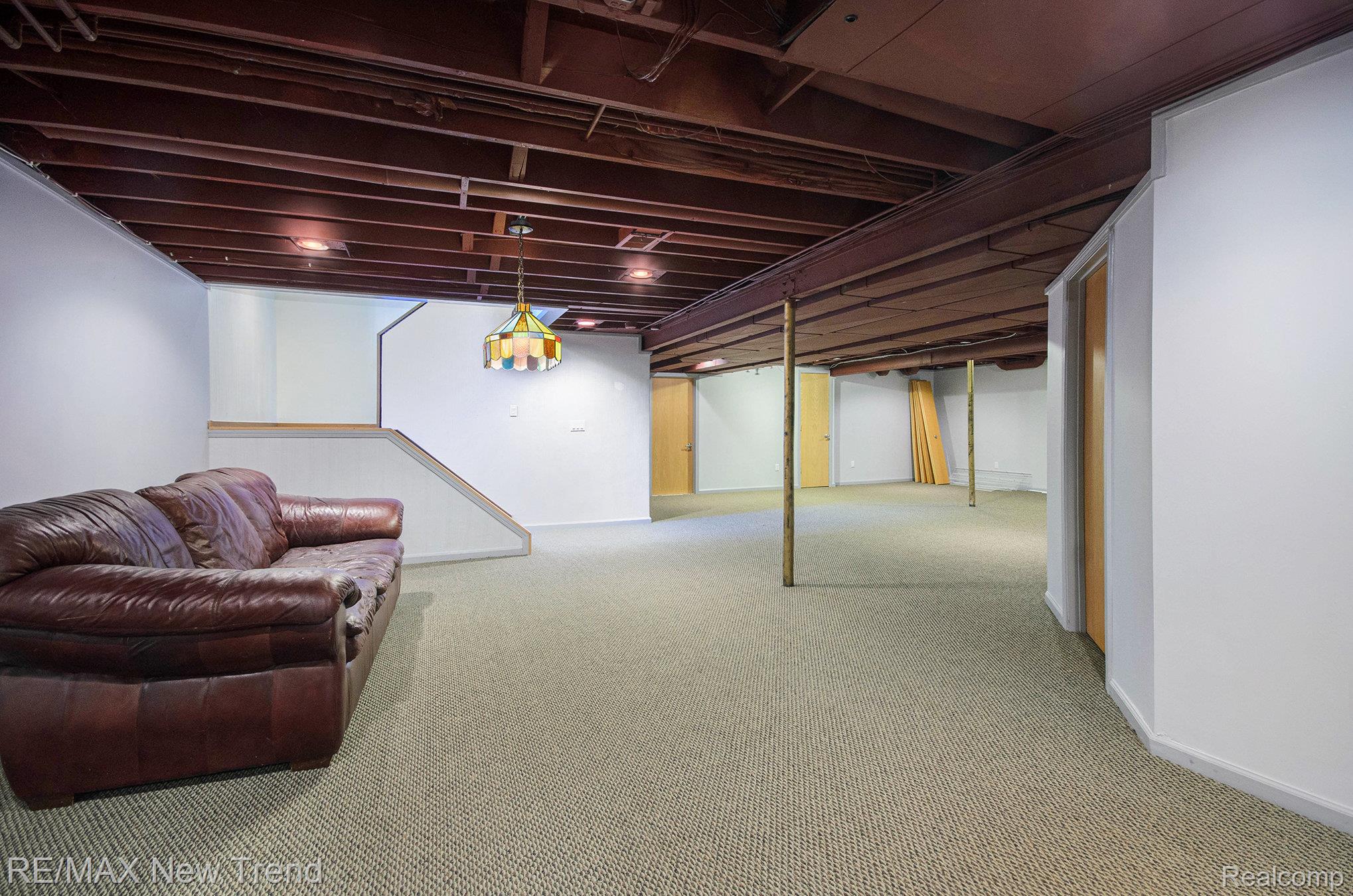 Westbloomfield, Michigan, 48324, United States, 5 Bedrooms Bedrooms, ,5 BathroomsBathrooms,Residential,Active,1922336