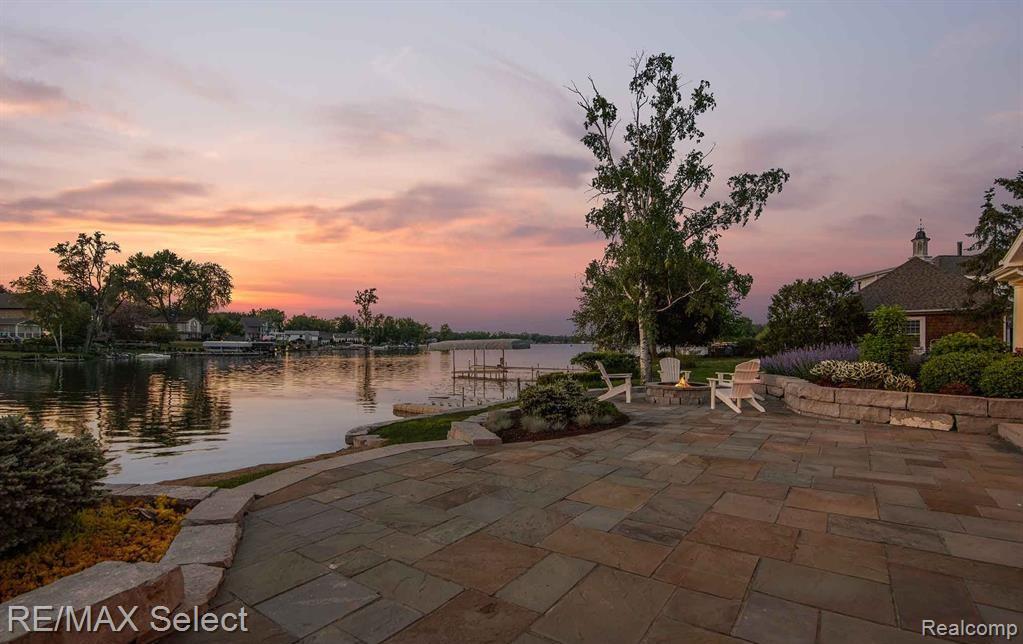 Fenton, Michigan, 48430, United States, 4 Bedrooms Bedrooms, ,4 BathroomsBathrooms,Residential,Active,2015817