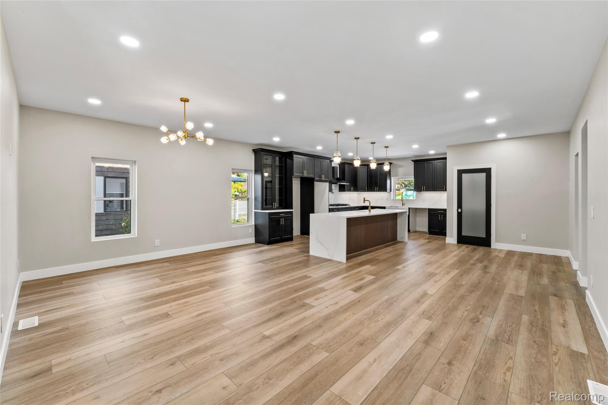 Detroit, Michigan, 48201, United States, 5 Bedrooms Bedrooms, ,6 BathroomsBathrooms,Residential,Active,1963411