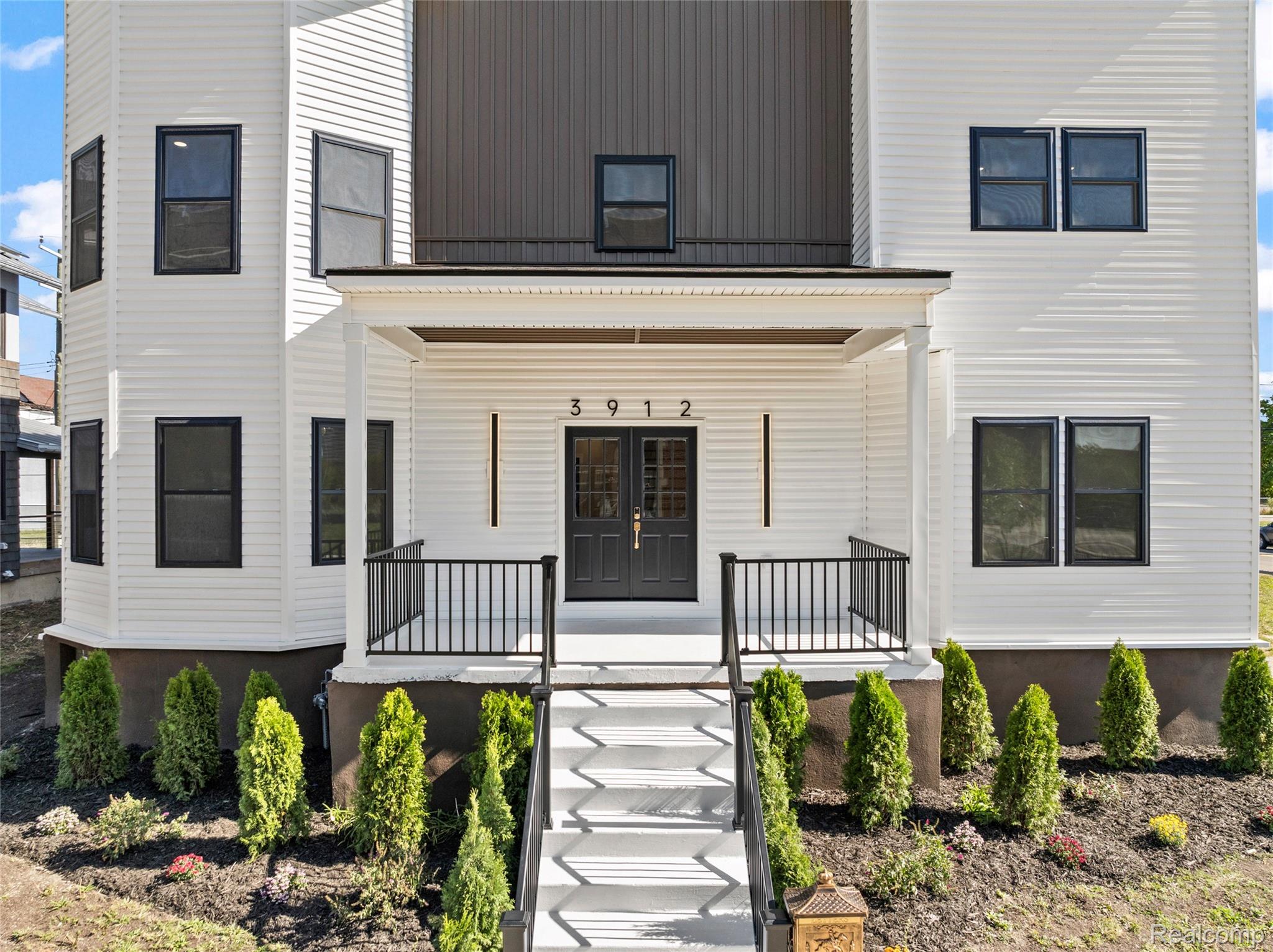 Detroit, Michigan, 48201, United States, 5 Bedrooms Bedrooms, ,6 BathroomsBathrooms,Residential,Active,1963411