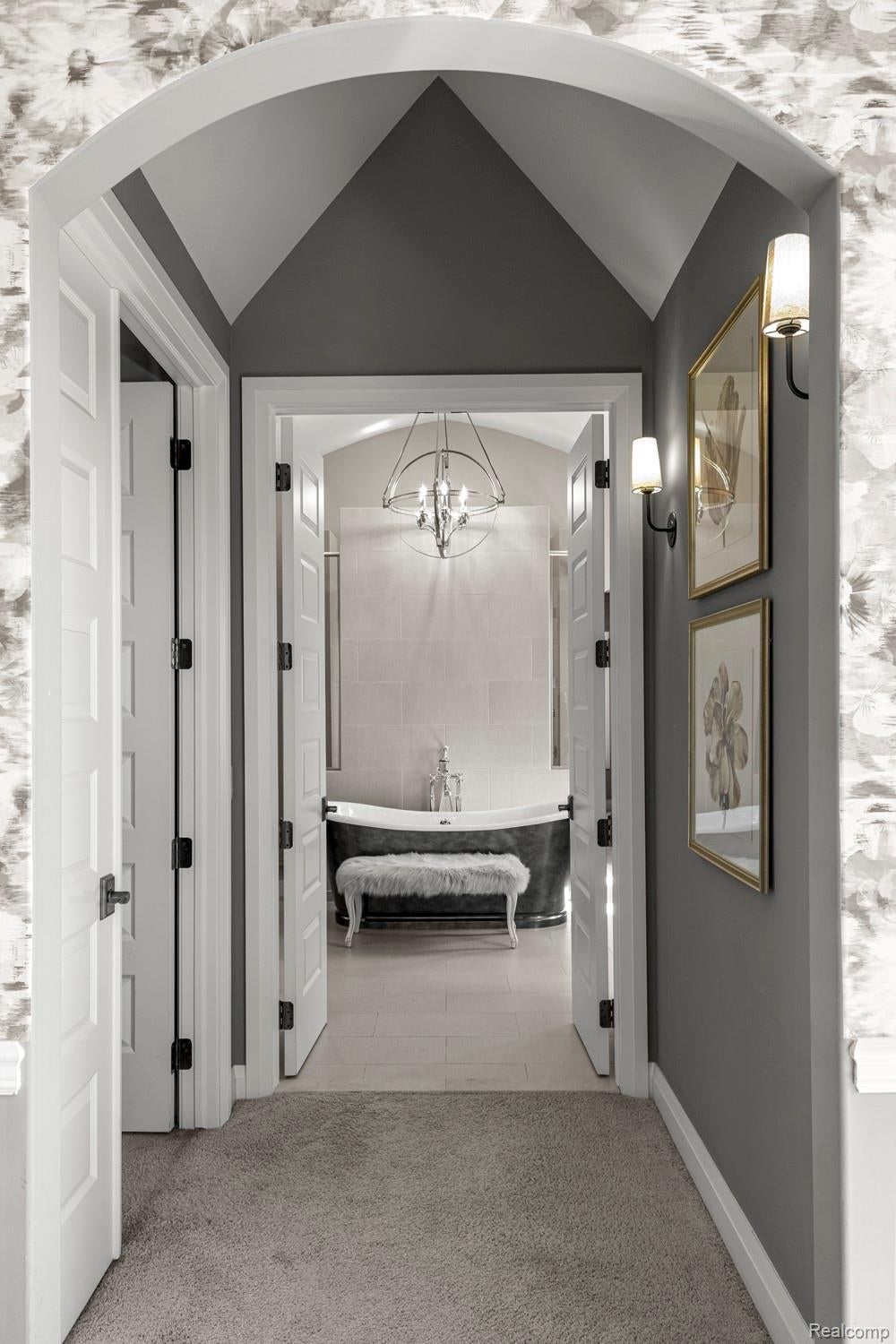 Northville, Michigan, 48168, United States, 5 Bedrooms Bedrooms, ,7 BathroomsBathrooms,Residential,Active,1960117