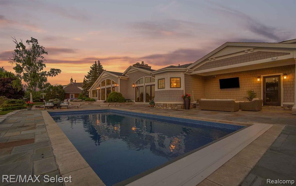 Fenton, Michigan, 48430, United States, 4 Bedrooms Bedrooms, ,4 BathroomsBathrooms,Residential,Active,2015817